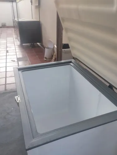 Freezer Consul 110v 310l tampa reformada borracha nova funcionando certinho