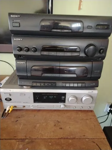 Vendo um som Sony com as caixas e receiver Philips