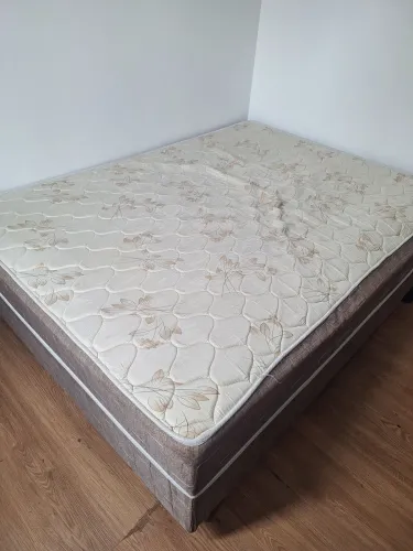 Vendo Cama Box Casal