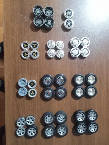 Lote peças escala 1:18