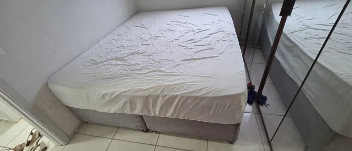 Cama Queen usada