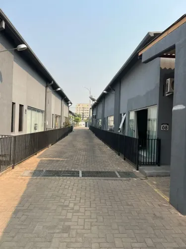 Aluga-se casa em vila na região do porto