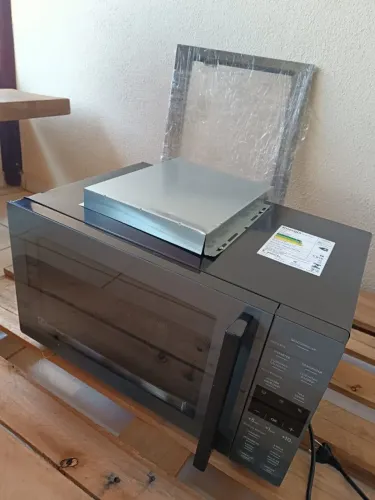 MICRO-ONDAS ELETROLUX 34 LTs NOVO - PEÇA ÚNICA
