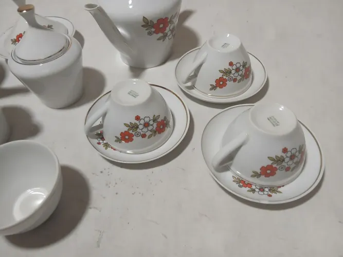 Porcelana Pozzani antiga (itens/utensílios)
