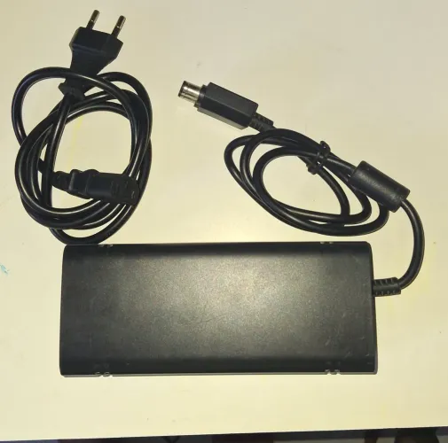 Fonte de Xbox 360 Slim Paralela