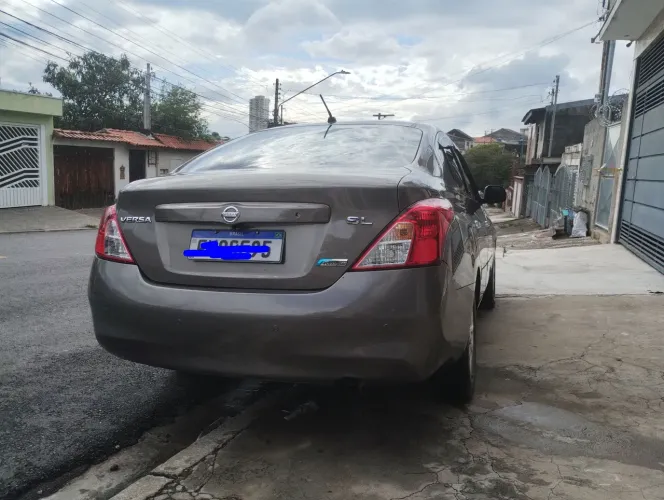 Nissan Versa SL 1.6 16V Flex Fuel 4P Mec. 2014