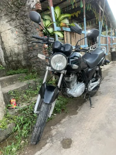 VENDO MOTO BOA