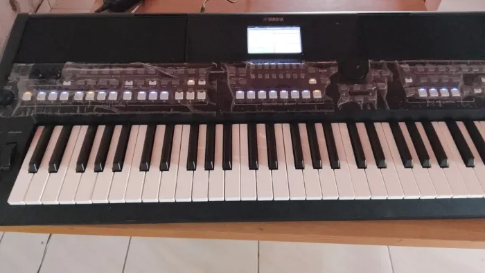 Teclado Yamaha sx 600