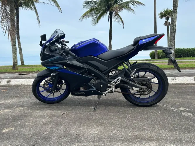 YZF R-15 ABS 2025 Segundo Dono esportiva