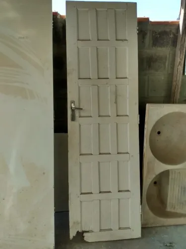 Porta Madeira maciça almofadada 60
