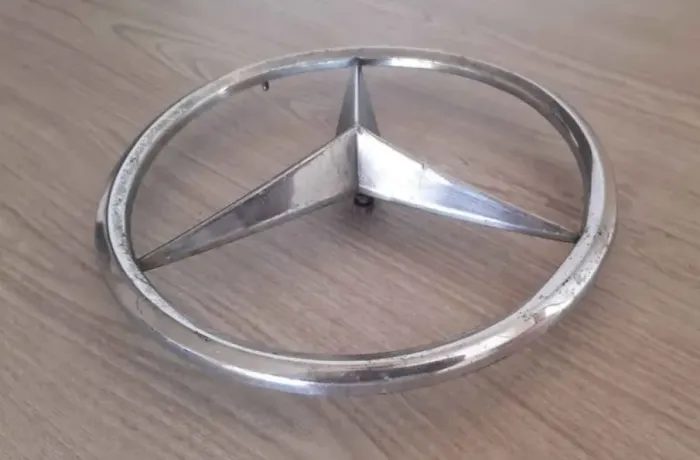 Emblema Caminhão Mercedes Benz