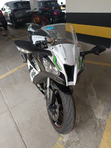 Zx10r muito bem cuidada