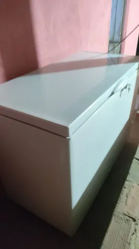 Vende-se freezer poucos dias de comprado ainda na garantia