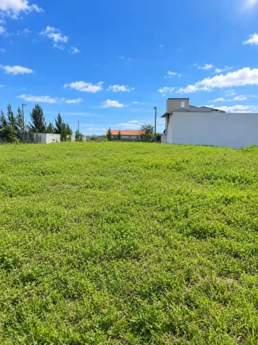 250m do mar Terreno escriturado de 390m² Quadra mar Pacelamento direto com o proprietário
