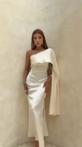 Vendo vestido de festa