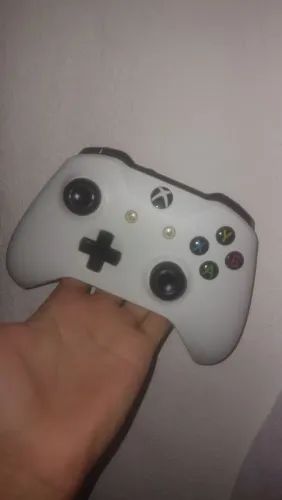 Controle Xbox One S - Com capa