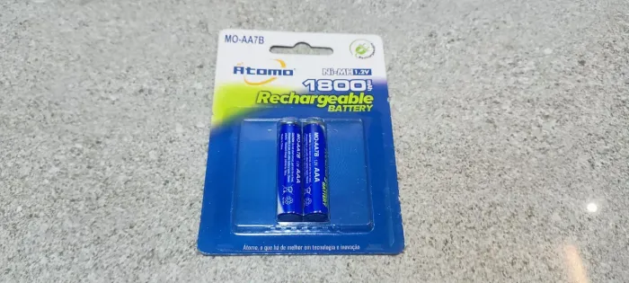 Pilhas recarregáveis AAA 1.800mAh