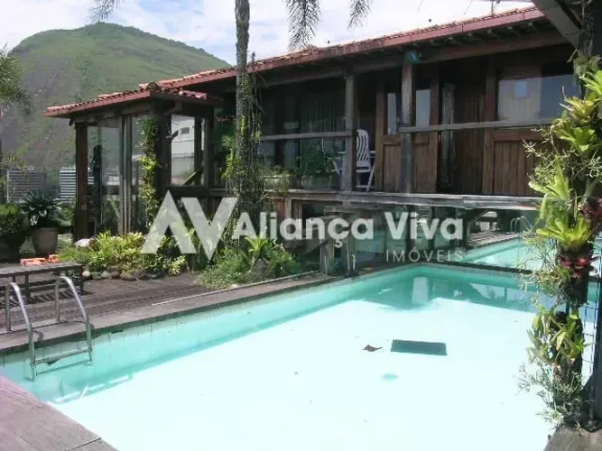 Ipanema | Cobertura 5 quartos, sendo 3 suites