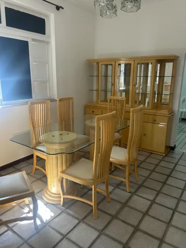 Conjunto Buffet classico e mesa de jantar com 6 cadeiras
