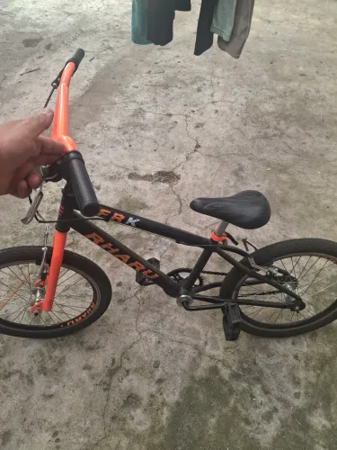 Bicicleta novíssima