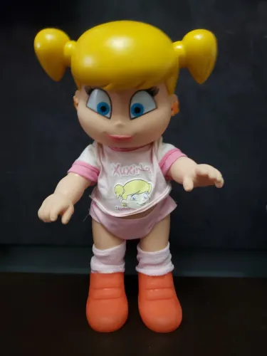 Boneca antiga xuxinha