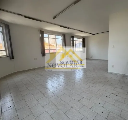 Sala Comercial para Locação em Limeira, Centro, 2 banheiros, 1 vaga