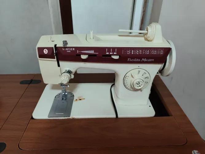 Máquina de costura Singer 1995