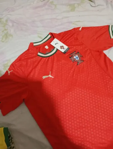 vendo um belíssimo camisa de Portugal na etiqueta