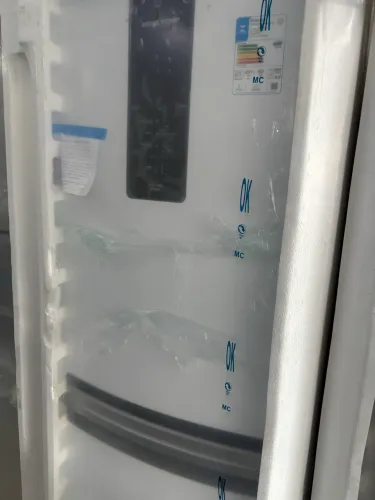 Geladeira Brastemp de 447L branca nova sem uso