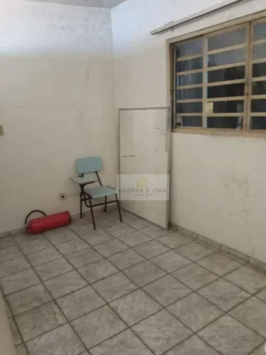 Galpão pronto para locação no centro de São José dos Campos. Ótima localização para quem q