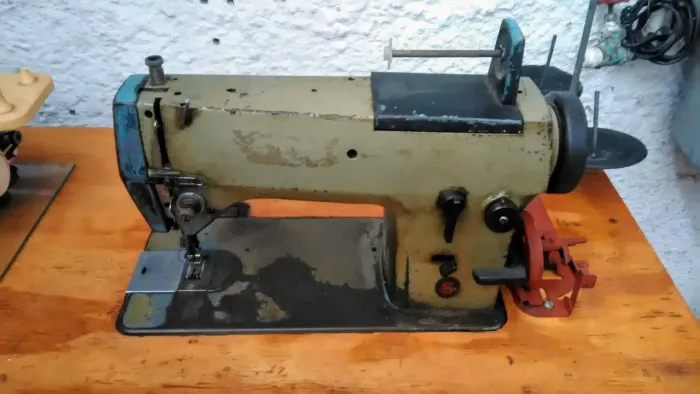 Máquina de costura Singer u20 