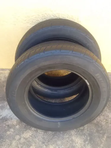 Pneus 215/65/15.