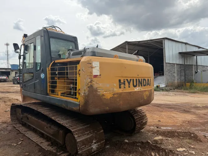 Escavadeira Hyundai 160 ano 2010