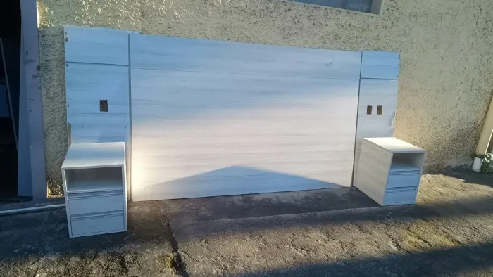 Cabeceira de cama casal com criados 