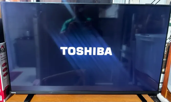 TV SMART TOSHIBA 43? À VENDA!