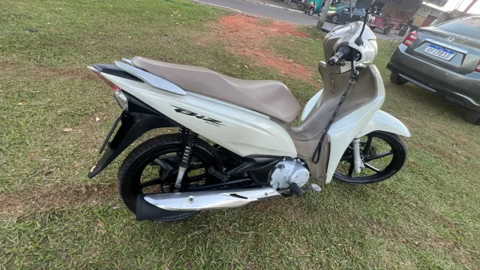 Biz 125 caramelo
