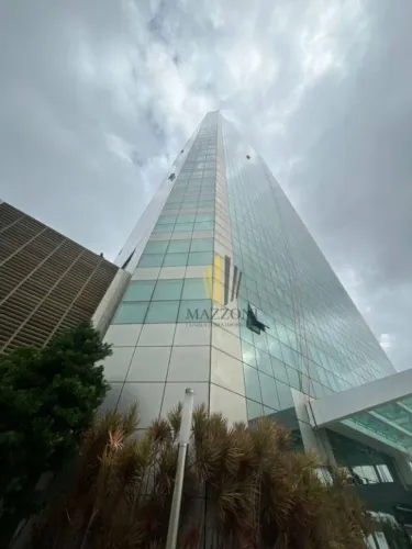 Sala Empresarial | 6m² | 1 Sala principal ampla + Sala central | Banheiro | Piso em granit