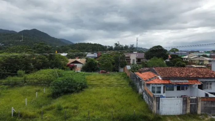 Terreno 668m² Morro das Pedras