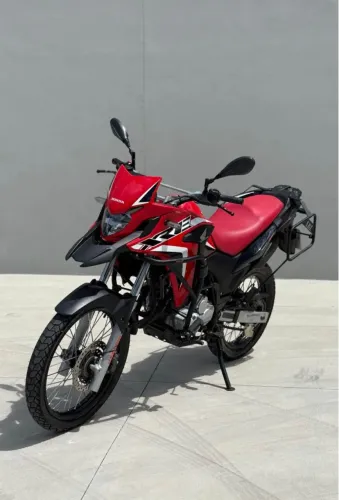 Vende XRE 300 2022 com urgência 