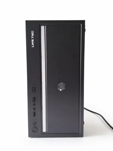 Vende-se gabinete com CPU e partes do computador.