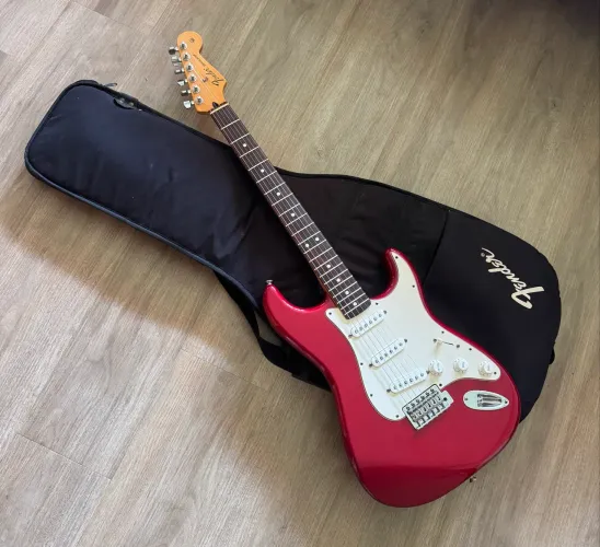 Guitarra Fender Standard Mex