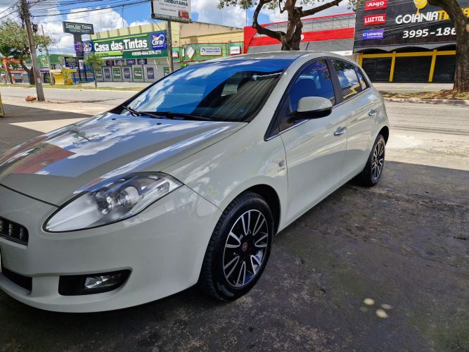 Imagem de Fiat Bravo Essence Dualogic 1.8 Flex 16V 5P 2014