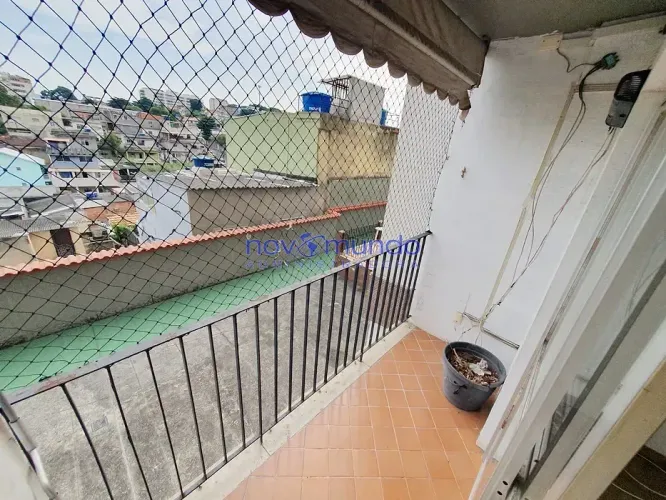 EXCELENTE APARTAMENTO DOIS QUARTOS, COM VARANDA E VAGA DE GARAGEM NO CACHAMBI
