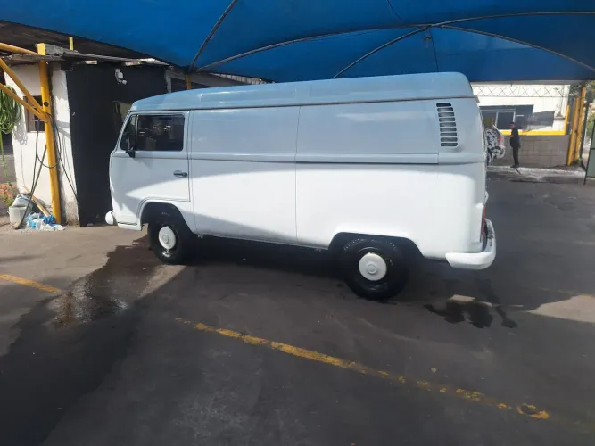 Volkswagen Kombi Furgão 2001