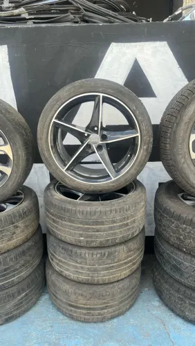 Jogo de Rodas Audi 245/40R18