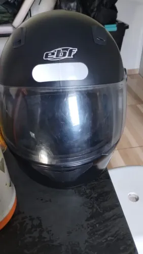 Vendo capacete seminovo tamanho 60