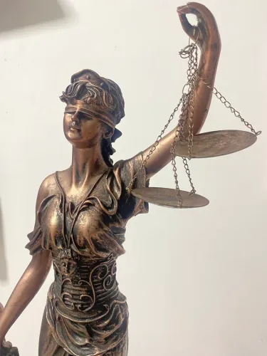 Estátua Dama da Justiça 