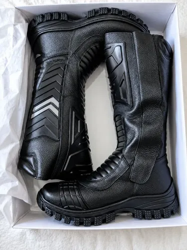 Vendo bota coturno cano longo, bombeiro, tatica, samu, rocam, couro legítimo.