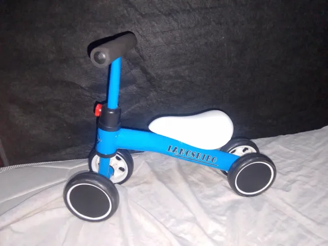 Bicicleta de equilíbrio infantil