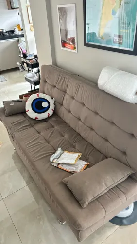 SOFA 3 LUGARES - DOAÇÃO